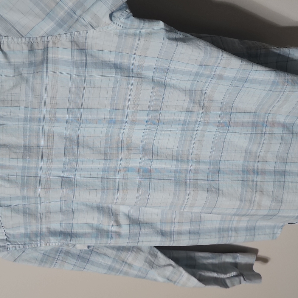 Calvin Klein Button Up - Picture 4 of 4